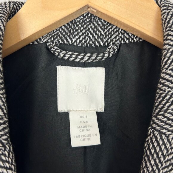 H&M Black & White Herringbone Blazer Jacket Fall Winter Classic Size 6 Women's - Picture 4 of 4